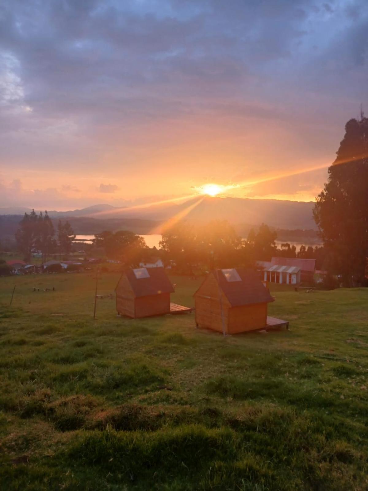 Camping Las Acacias Guatavita Esterno foto